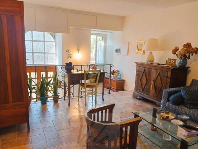 Appartamento in vendita di 135 m² in Via la Barchetta