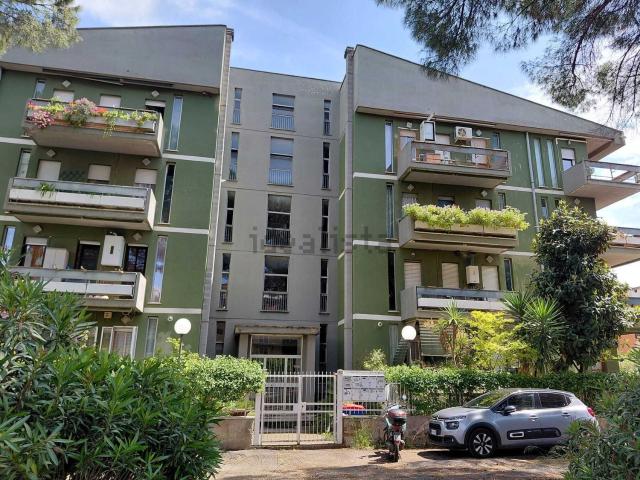 Appartamento in vendita di 135 m² in Via Lago di Garda