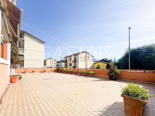 Appartamento in vendita di 135 m² in Via Larga, 5