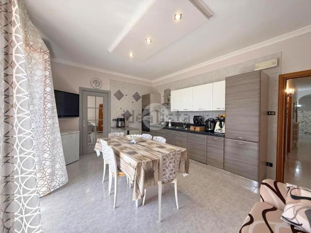 Appartamento in vendita di 135 m² in Via Luciano Manara, 26
