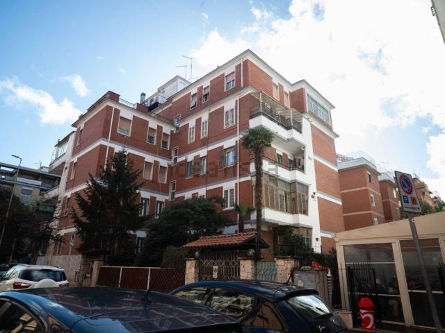 Appartamento in vendita di 135 m² in Via Ludovico de Filippi