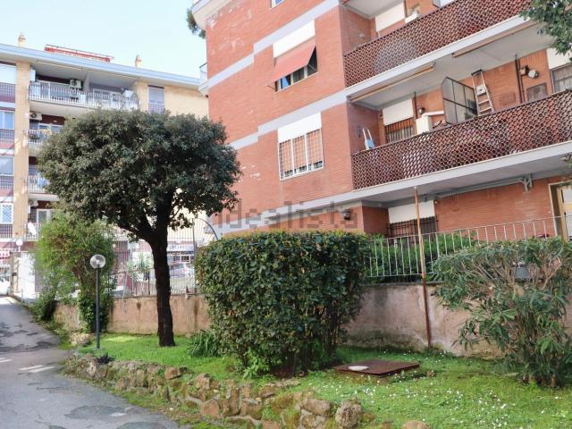 Appartamento in vendita di 135 m² in Via Luigi Kossuth, 12