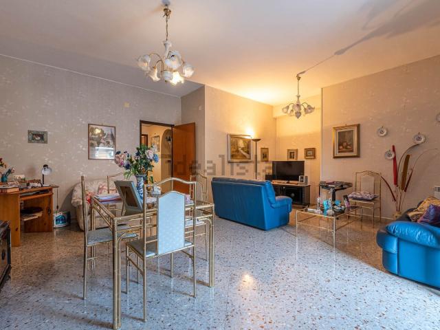Appartamento in vendita di 135 m² in Via Luigi Vanvitelli, 3