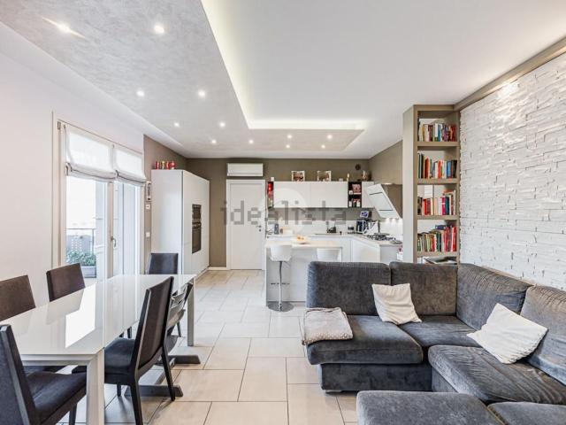Appartamento in vendita di 135 m² in Via Mons. Dario dal Gallo, 12
