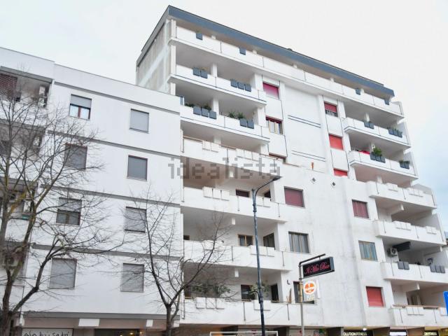 Appartamento in vendita di 135 m² in Via Montebello