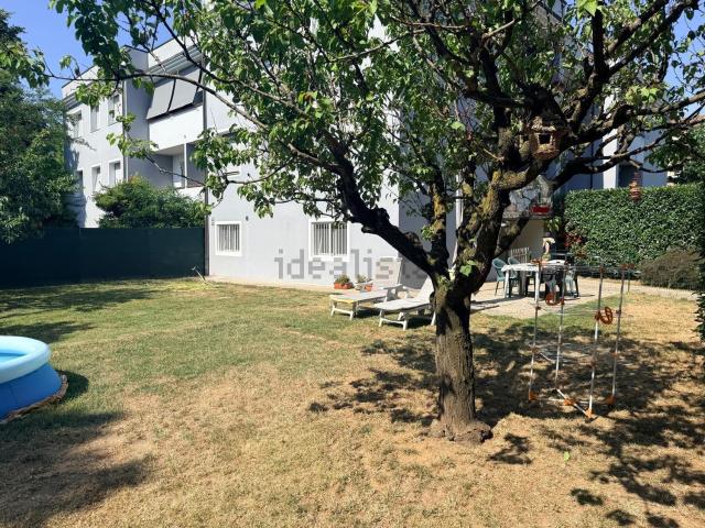 Appartamento in vendita di 135 m² in Via Montepelato Sud, 9