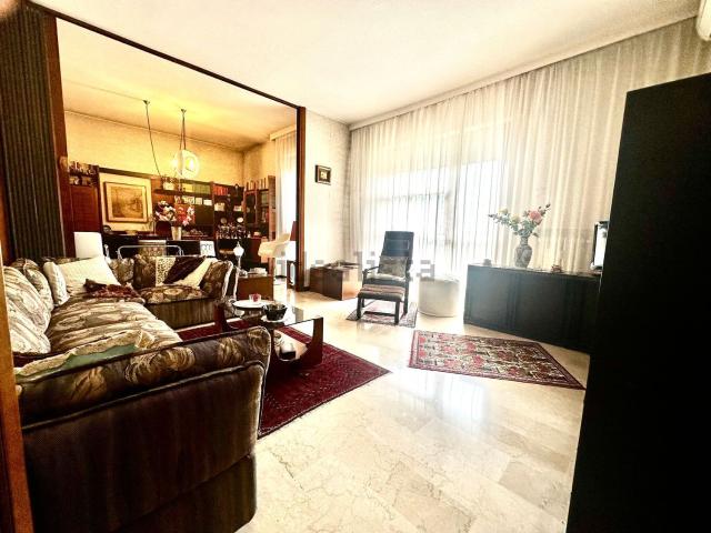 Appartamento in vendita di 135 m² in Via MORANDI