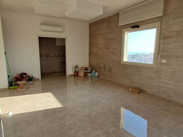 Appartamento in vendita di 135 m² in Via Madonna della Rocca