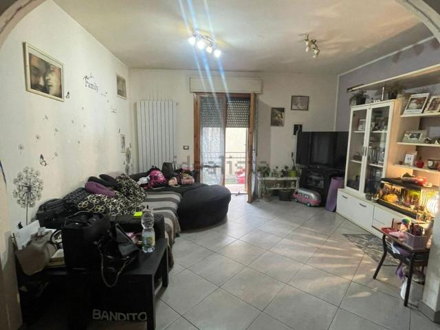 Appartamento in vendita di 135 m² in Via Mario Lucertini, 26