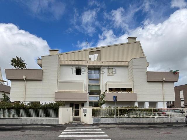 Appartamento in vendita di 135 m² in Via Maria Rosa Lodi, 24