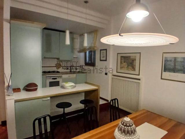 Appartamento in vendita di 135 m² in Via Massimo D&apos Azeglio