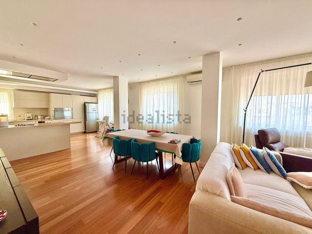 Appartamento in vendita di 135 m² in Via Michele Kerbaker, 81