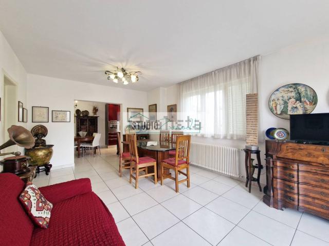 Appartamento in vendita di 135 m² in Via Mincio