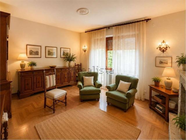 Appartamento in vendita di 135 m² in Via Muzio Oddi, 19