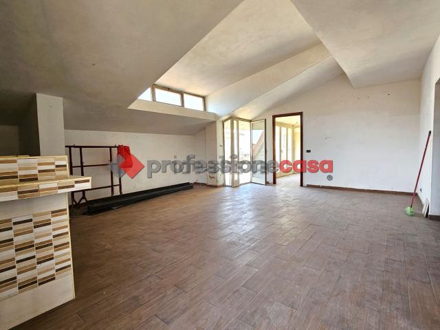 Appartamento in vendita di 135 m² in Via Napoli, 17