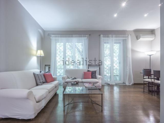 Appartamento in vendita di 135 m² in Via Nicolo Piccinni