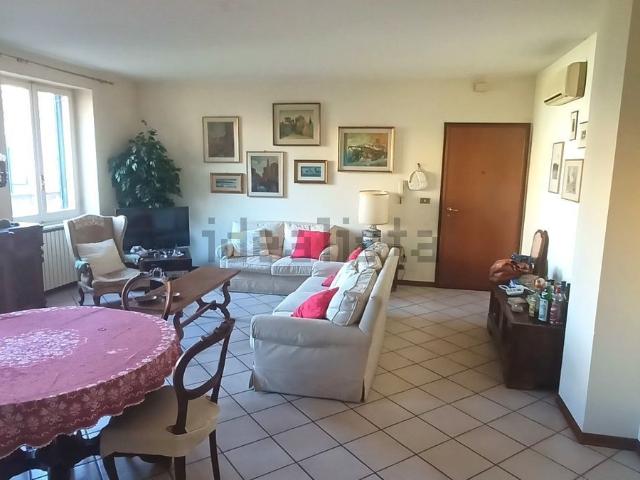 Appartamento in vendita di 135 m² in Via Solferino, 17