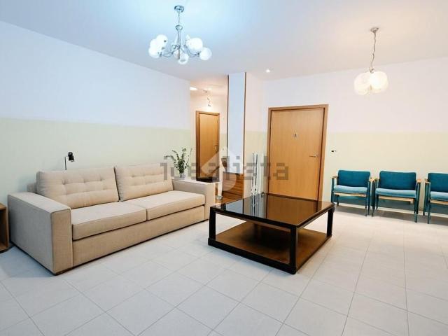 Appartamento in vendita di 135 m² in Via Sacramora