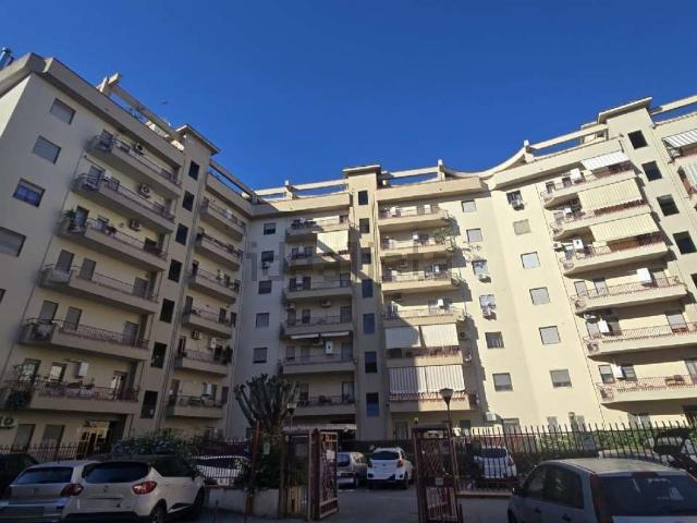 Appartamento in vendita di 135 m² in Via Salvatore Bertini