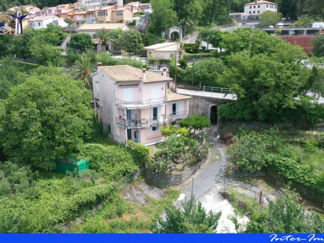 Appartamento in vendita di 135 m² in Via San Elia, 44