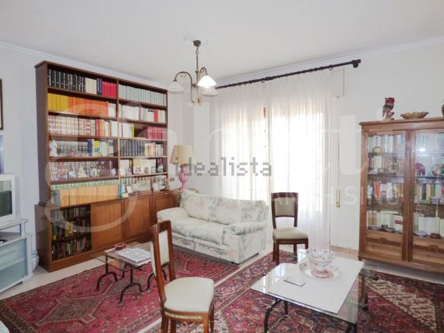 Appartamento in vendita di 135 m² in Via San Francesco D&apos Assisi, 33