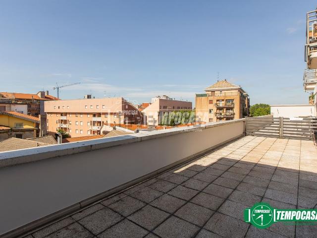 Appartamento in vendita di 135 m² in Via Sant&apos  Ambrogio