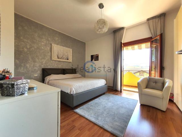 Appartamento in vendita di 135 m² in Via Sant&apos Anna, 60