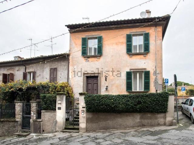 Appartamento in vendita di 135 m² in Via Santa Rosa, 30