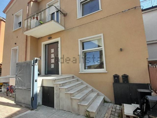 Appartamento in vendita di 135 m² in Via Sicilia, 5