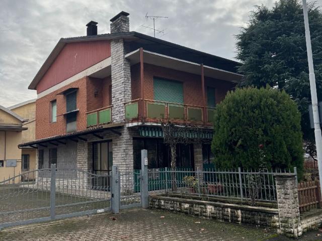 Appartamento in vendita di 135 m² in Via Sicilia