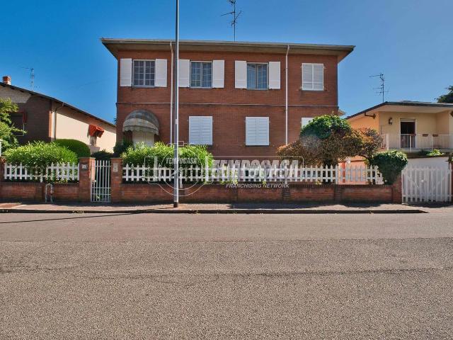 Appartamento in vendita di 135 m² in Via Sirtica, 16