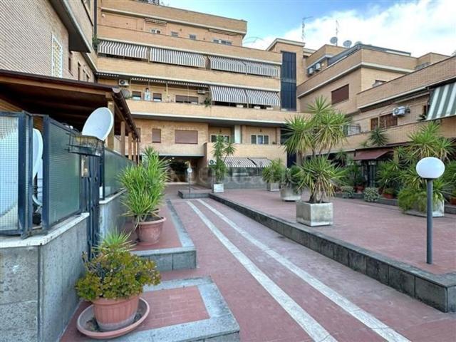 Appartamento in vendita di 135 m² in Via Portuense