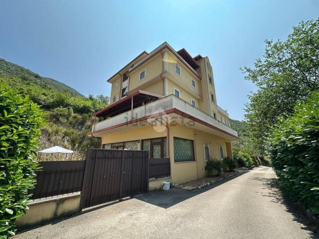 Appartamento in vendita di 135 m² in Via Posto