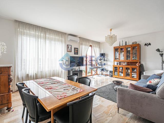 Appartamento in vendita di 135 m² in Via Palmanova, 75