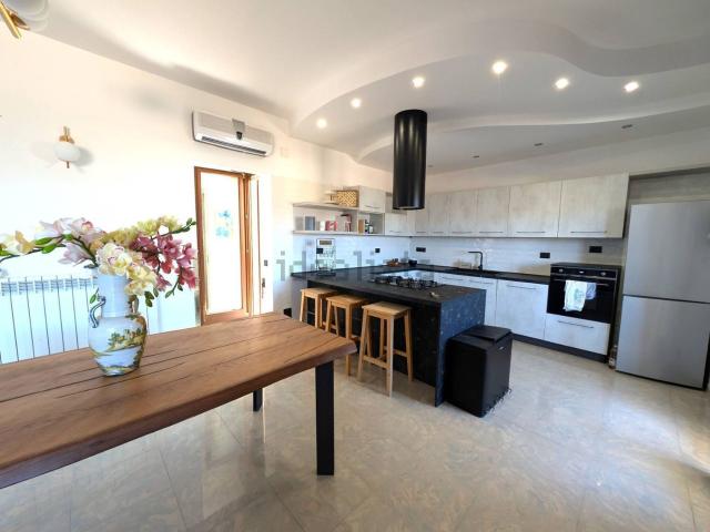 Appartamento in vendita di 135 m² in Via Pier Paolo Pasolini, 35