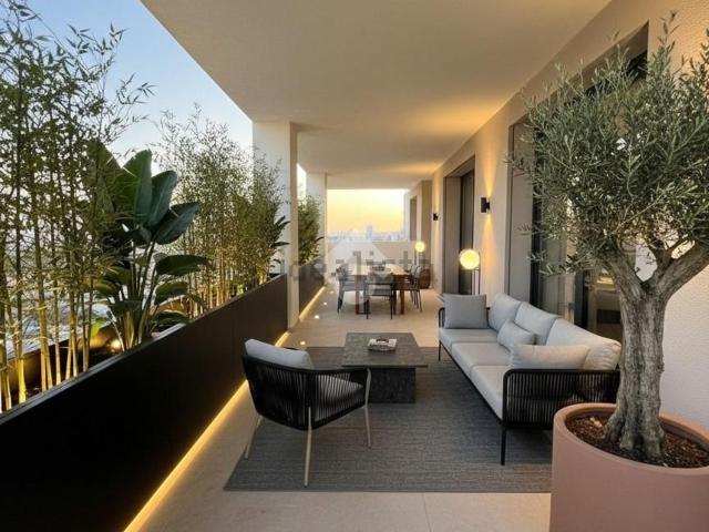 Appartamento in vendita di 135 m² in Via Pietro Morici