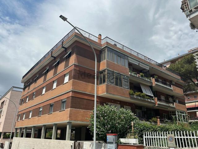 Appartamento in vendita di 135 m² in Via Quirino Roscioni, 13