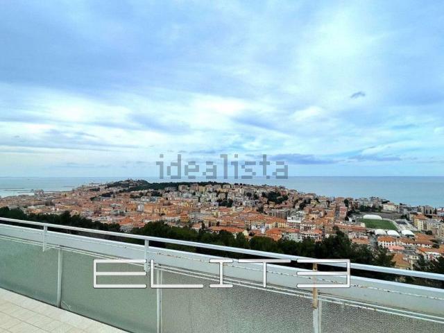 Appartamento in vendita di 135 m² in Via Rodi