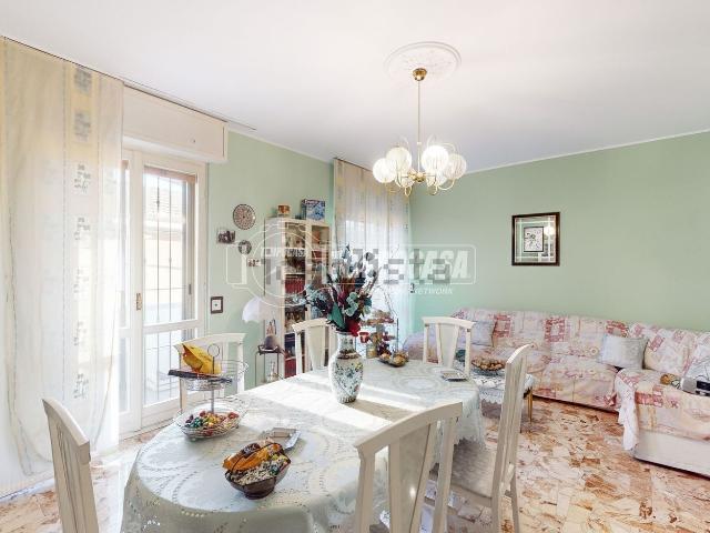 Appartamento in vendita di 135 m² in Via Roma, 11