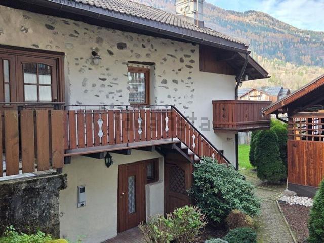 Appartamento in vendita di 135 m² in Via Rospel, 7
