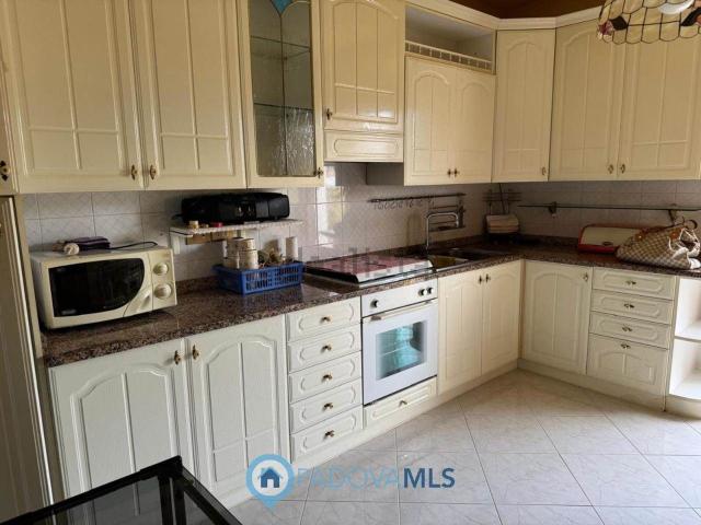 Appartamento in vendita di 135 m² in Via Ragazzi del &apos 99