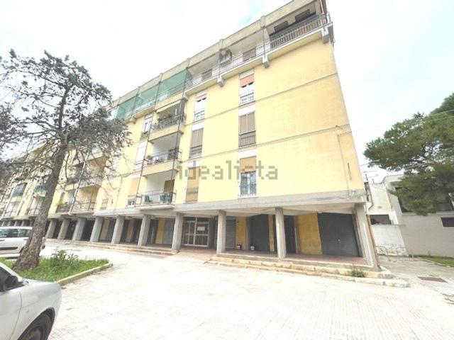 Appartamento in vendita di 135 m² in Via Tevere, 1