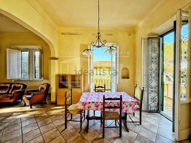 Appartamento in vendita di 135 m² in Via Tina Di Lorenzo