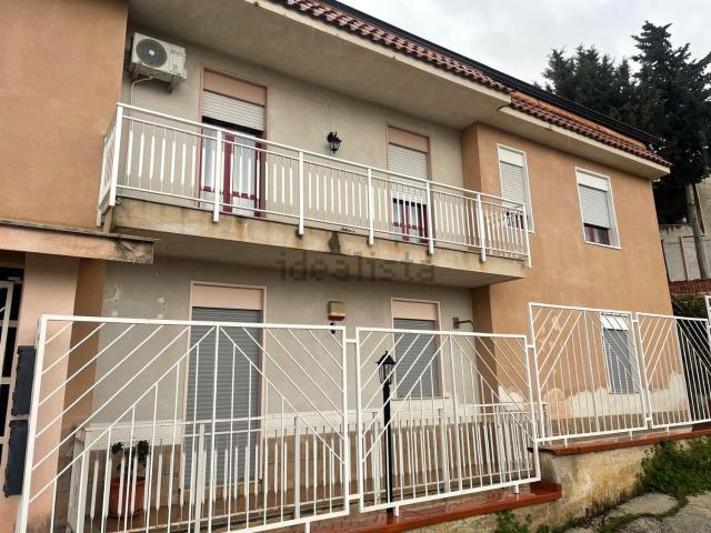 Appartamento in vendita di 135 m² in Via Uccello Antonino, 13