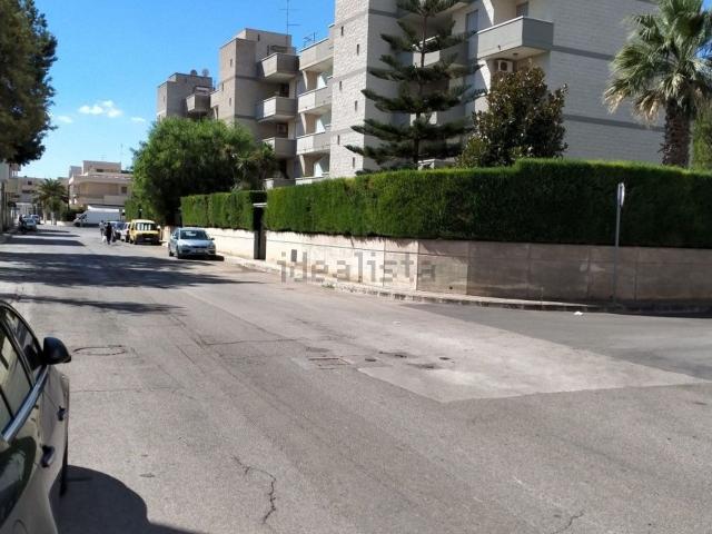 Appartamento in vendita di 135 m² in Via Ugo Foscolo