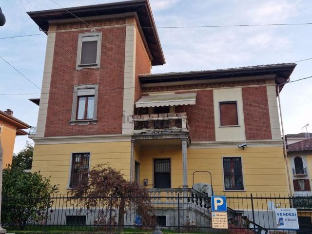 Appartamento in vendita di 135 m² in Via Vittorio Emanuele II, 4