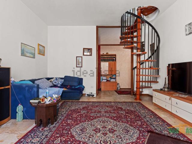 Appartamento in vendita di 135 m² in Via XXV Aprile, 18