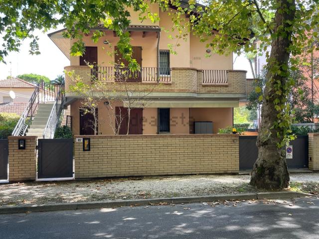 Appartamento in vendita di 135 m² in Viale Volturno, 85