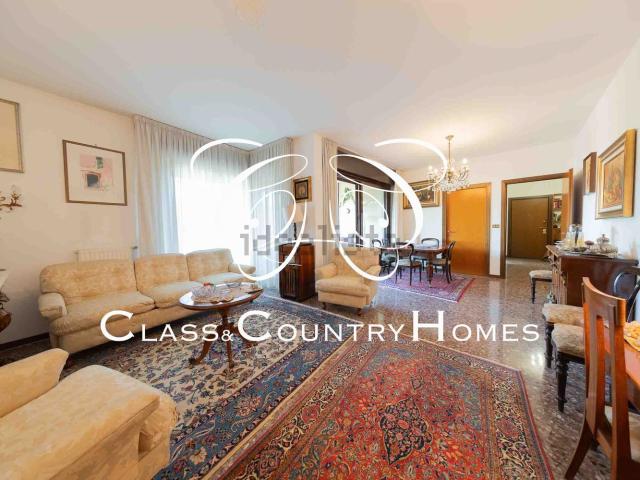 Appartamento in vendita di 135 m² in Viale Cesare Pavese