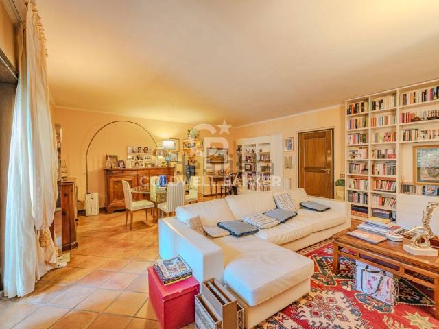 Appartamento in vendita di 135 m² in Viale Cortina d&apos Ampezzo, 186